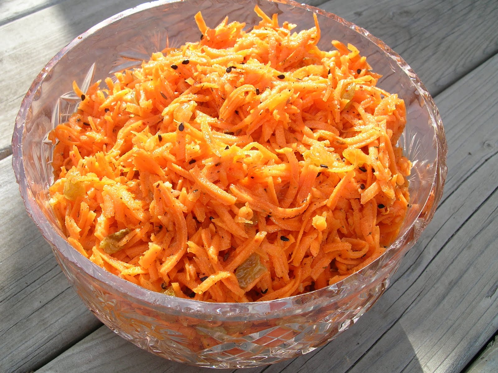 Салат с морковь с майонезом и чесноком рецепт с фото