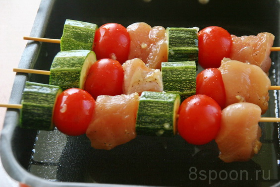 куриные шашлычки с помидорами и кабачками в духовке фото 7