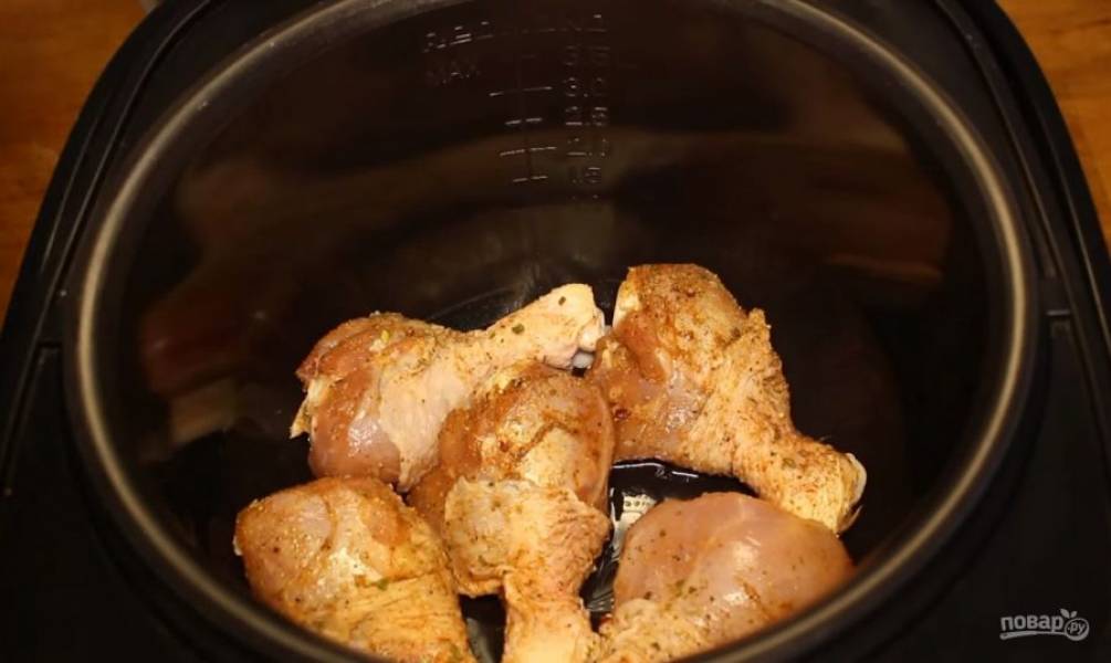 Рецепты вкусной курицы в мультиварке. Куриные голени с картошкой в мультиварке. Куриные ножки с картошкой в мультиварке рецепты. Курица с картошкой в мультиварке рецепты.