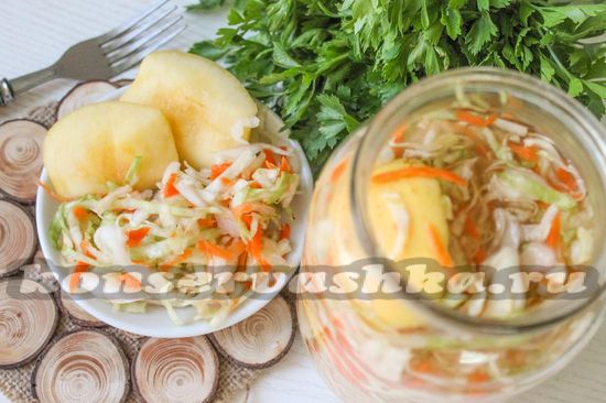 рецепт квашенной капусты с яблоками.