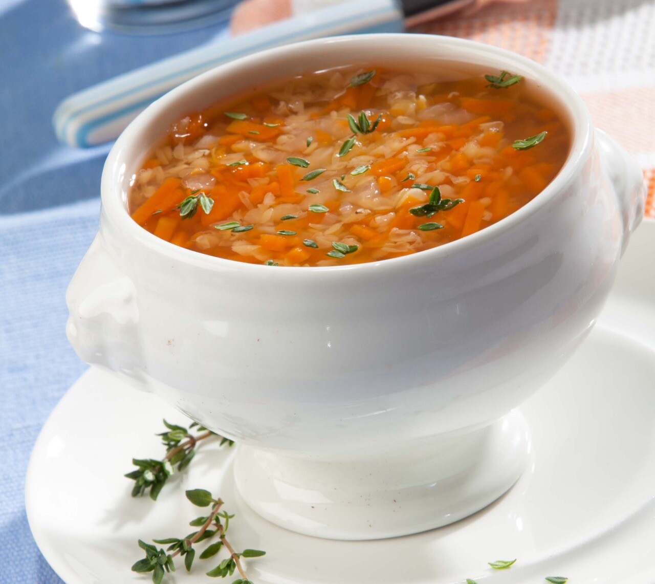 Рецепт супа в постные дни. Суп из чечевицы и тыквы. Суп пюре из тыквы и чечевицы. Чечевично тыквенный суп. Постный суп с тыквой.