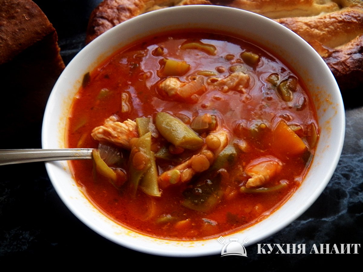 суп из чечевицы с фасолью. суп с фасолью и мясом. блюда из фасоли чечевицы. крем суп с фасолью и чечевицей. тосканский фасолевый суп.